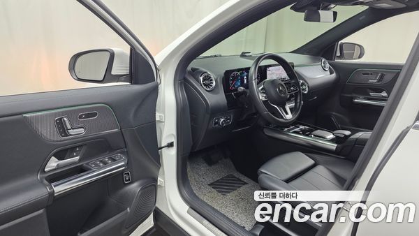 Mercedes-Benz GLA 2021, фото 13