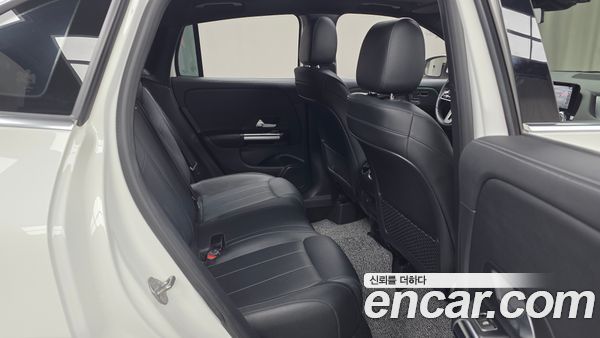 Mercedes-Benz GLA 2021, фото 16