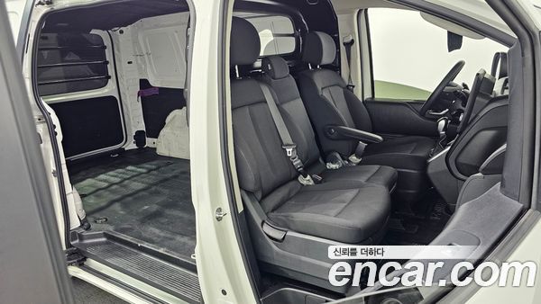 Hyundai Staria 2022, фото 16
