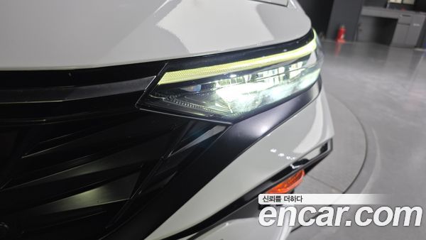 Hyundai Elantra 2024, фото 8