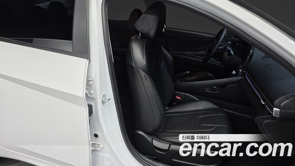 Hyundai Elantra 2024, фото 16