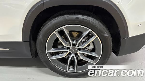 Mercedes-Benz GLB 2025, фото 5