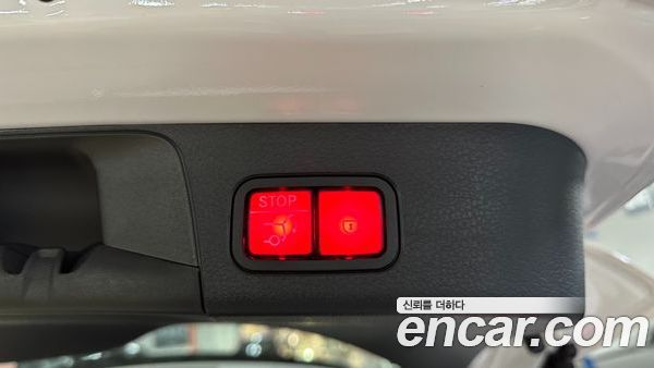 Mercedes-Benz GLB 2025, фото 20