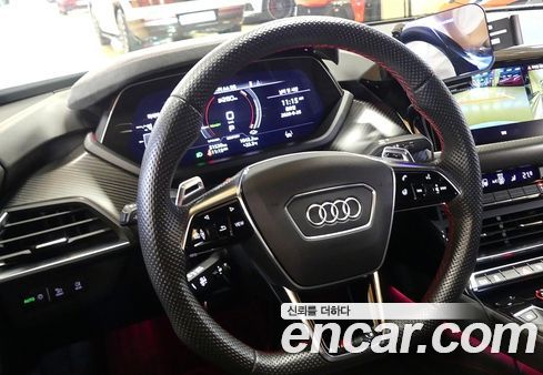 Audi RS e-tron GT 2022, фото 9