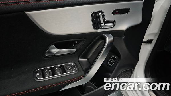 Mercedes-Benz CLA 2024, фото 30