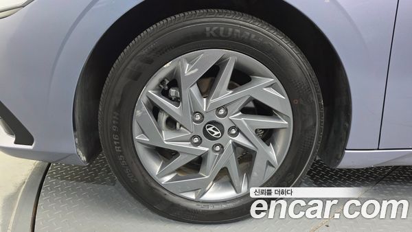 Hyundai Elantra 2024, фото 5