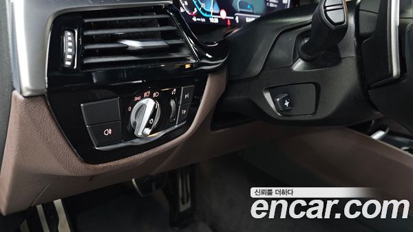 BMW 5 Series 2023, фото 26