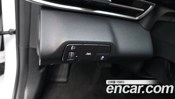 Hyundai Elantra 2023, фото 14