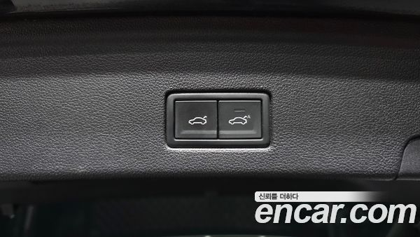 Volkswagen Touareg 2023, фото 30