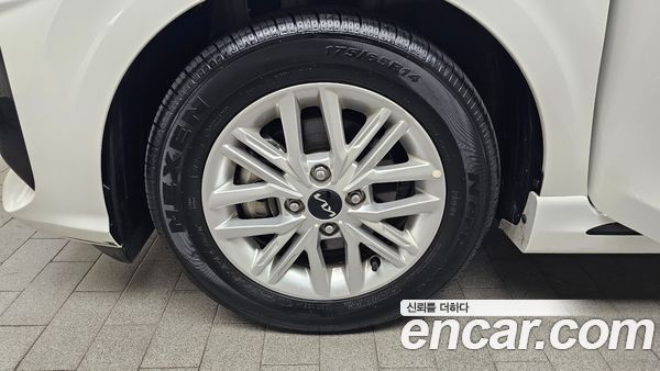 Kia Picanto 2023, фото 4