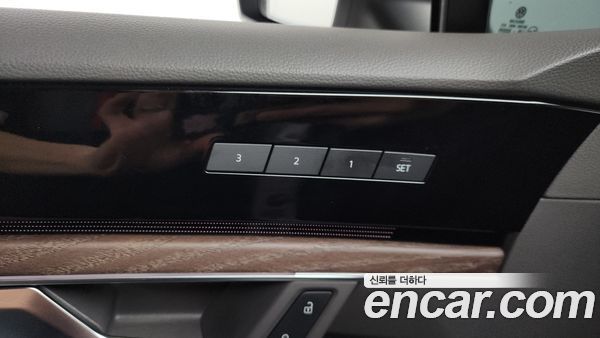 Volkswagen Touareg 2023, фото 31