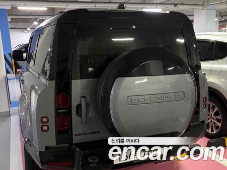 Land Rover Defender 2023, фото 6