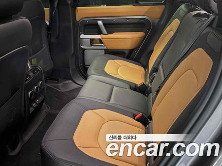 Land Rover Defender 2023, фото 8