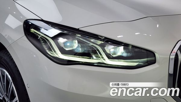 BMW 2 Series 2025, фото 8