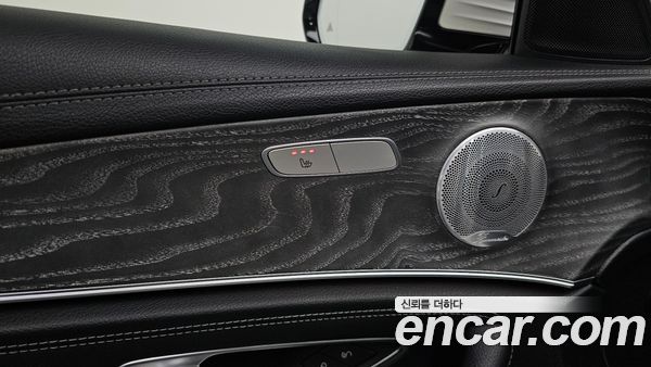 Mercedes-Benz E-Class 2021, фото 31