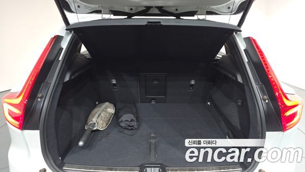 Volvo XC40 2020, фото 30