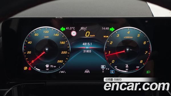Mercedes-Benz GLA 2022, фото 11