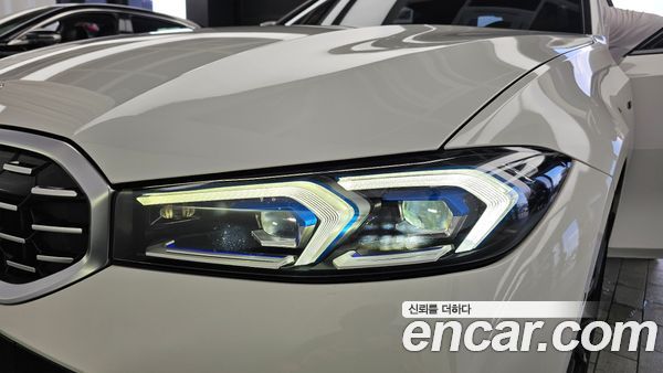 BMW 3 Series 2023, фото 8