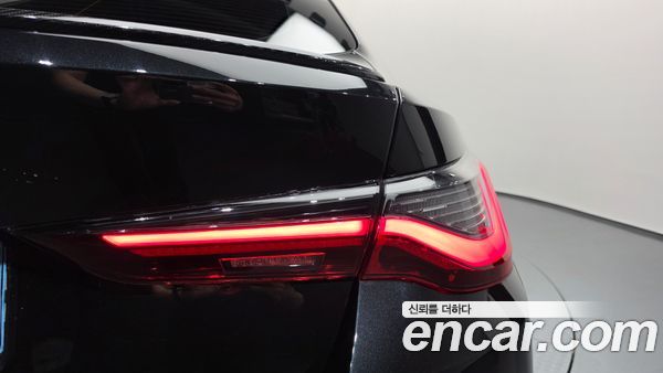 BMW i4 2023, фото 9