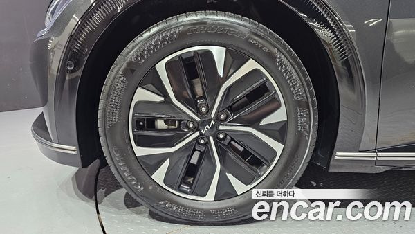 Kia EV6 2023, фото 4