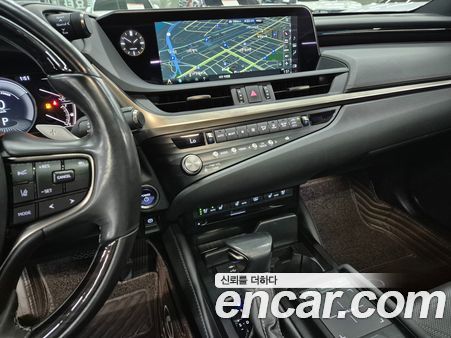 Lexus ES 2021, фото 15