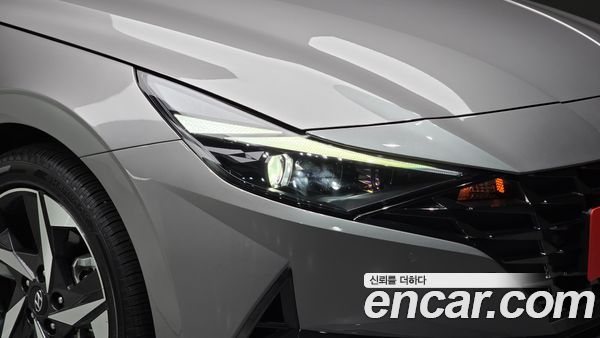 Hyundai Elantra 2022, фото 8
