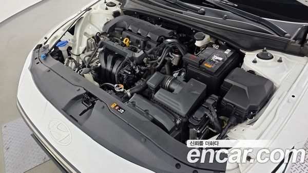 Hyundai Elantra 2024, фото 6
