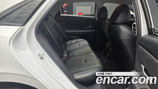 Hyundai Elantra 2024, фото 18