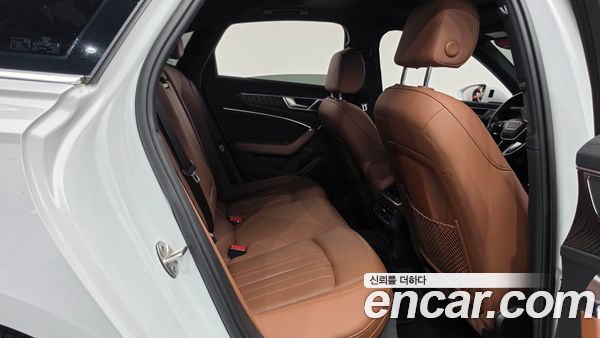 Audi A6 2020, фото 17