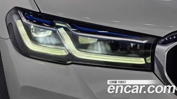 BMW 5 Series 2023, фото 7