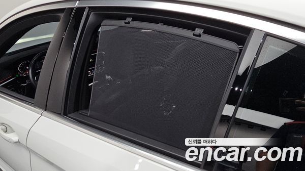 BMW 5 Series 2023, фото 30