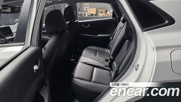 Hyundai Kona 2023, фото 16