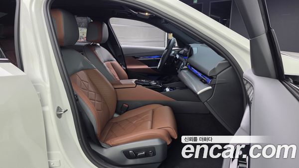 BMW i5 2025, фото 17