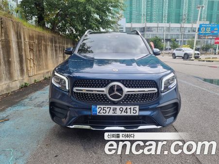 Mercedes-Benz GLB 2023
