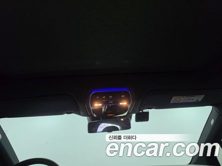 Mercedes-Benz EQE 2023, фото 17