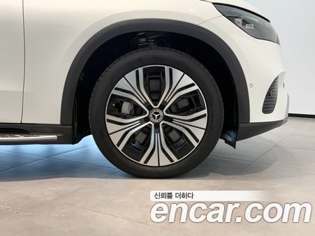Mercedes-Benz EQE 2024, фото 5