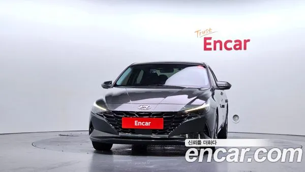 Hyundai Elantra 2021, фото 3