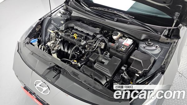 Hyundai Elantra 2021, фото 6