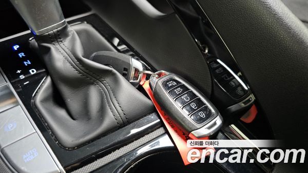 Hyundai Elantra 2021, фото 30
