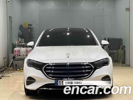 Mercedes-Benz E-Class 2026, фото 3