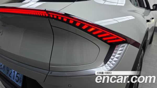 Kia EV6 2023, фото 9