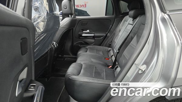 Mercedes-Benz EQA 2022, фото 17