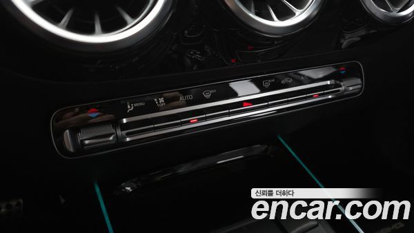 Mercedes-Benz EQA 2022, фото 26