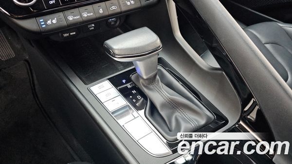 Hyundai Elantra 2023, фото 12