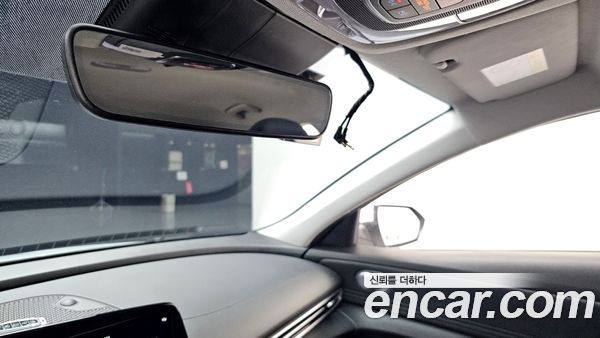 Hyundai Elantra 2023, фото 29