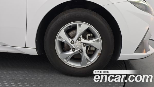 Hyundai Elantra 2021, фото 4