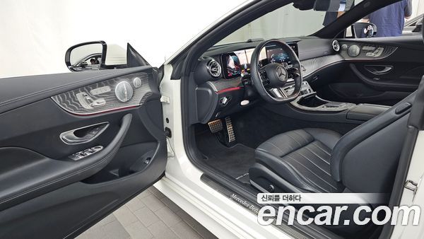 Mercedes-Benz E-Class 2021, фото 13