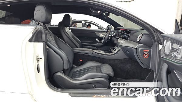 Mercedes-Benz E-Class 2021, фото 17