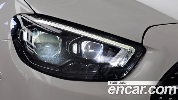 Mercedes-Benz E-Class 2021, фото 8