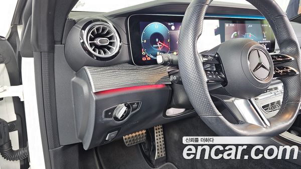 Mercedes-Benz E-Class 2021, фото 29